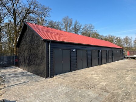 Opslag &amp; Werkplaats 8x23m te Rijssen