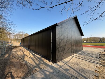 Opslag &amp; Werkplaats 8x23m te Rijssen