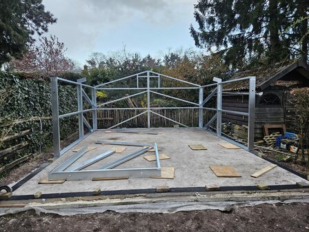 Hobby &amp; Ateliergebouw 5.7x7.2m te Driebergen - in aanbouw-