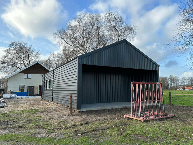 BLOG | Een Multi Loods inrichten als paardenstal