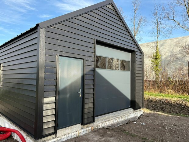 Opslag & Werkplaats 6x10m te Ouddorp