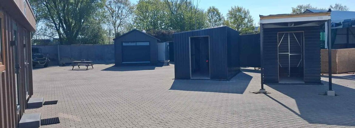 BEZOEK ONS SHOWTERREIN