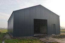 Zadeldak loods 10x10m | Goothoogte 3,0m | Vanaf 30.374,- excl. BTW