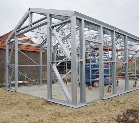 Zadeldak loods 6x14m | Goothoogte 2,5m | Vanaf 25.294.- excl. BTW