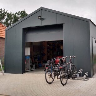 Zadeldak loods 6x10m | Diverse goot-/nokhoogtes | Vanaf 21.484.- excl. BTW Zadeldak loods 6x10m | Diverse goot-/nokhoogtes | Vanaf 21.484.- excl. BTW