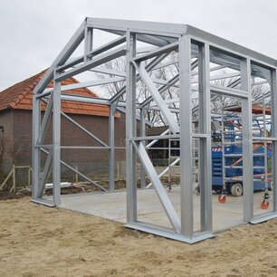 Zadeldak loods 5x12m | Diverse goot-/nokhoogtes | Vanaf € 21.775,- excl. BTW Zadeldak loods 5x12m | Diverse goot-/nokhoogtes | Vanaf € 21.775,- excl. BTW