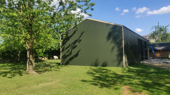 Zadeldak loods 7x10m | On-geïsoleerd vanaf € 17.125,- | Geïsoleerd vanaf € 20.240,-| Excl. BTW Zadeldak loods 7x10m | On-geïsoleerd vanaf € 17.125,- | Geïsoleerd vanaf € 20.240,-| Excl. BTW