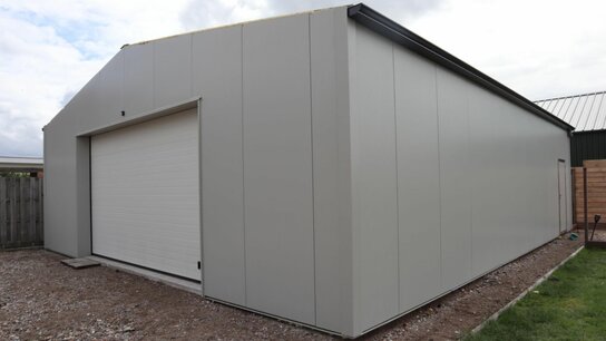 Zadeldak loods 7x14m | On-geïsoleerd vanaf € 19.795,- | Geïsoleerd vanaf € 23.895,-| Excl. BTW Zadeldak loods 7x14m | On-geïsoleerd vanaf € 19.795,- | Geïsoleerd vanaf € 23.895,-| Excl. BTW